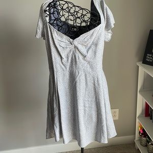 Abercrombie and Fitch Sweetheart Neckline Dress with knot detailing in the front